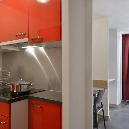 Apartment Renove Proche Des Pistes Avec Balcon - Fr-1-181-1945